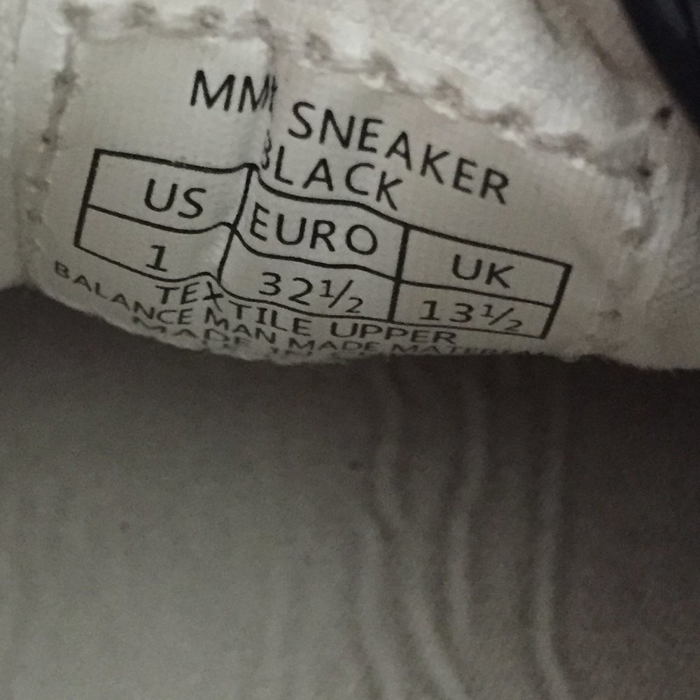 Michael Kors Logo Girl's Sneakers Size 1 - Picture 7 of 7